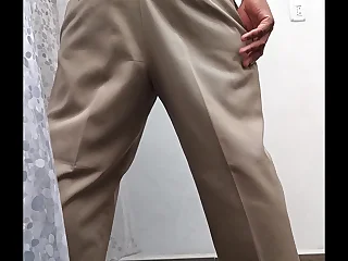 Maestro caliente se saca la leche